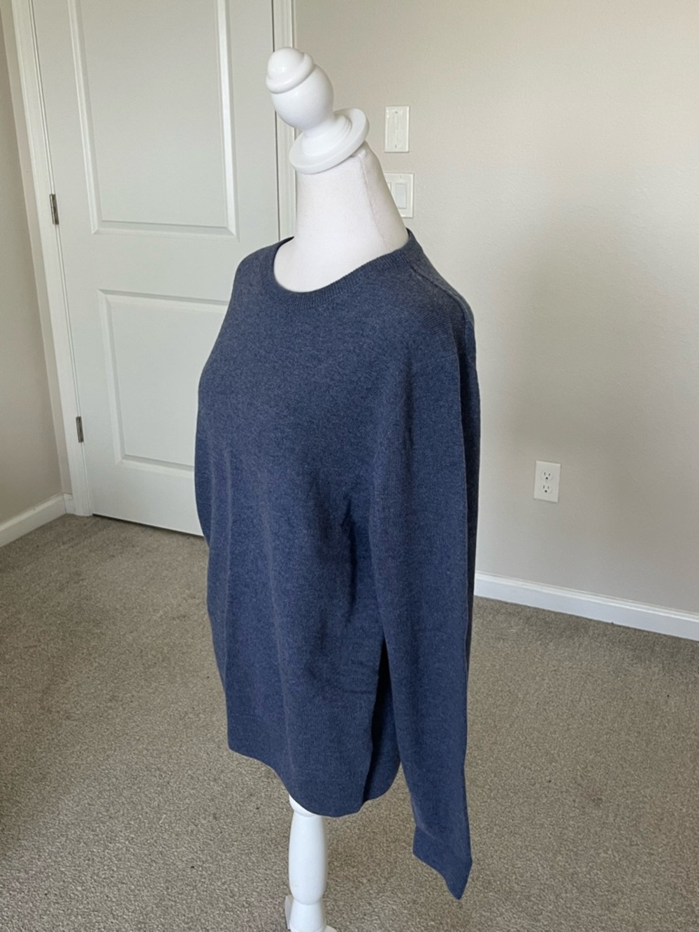 NWT Quince Crewneck Sweater in Heather Storm Blue Size Medium - Picture 3 of 8